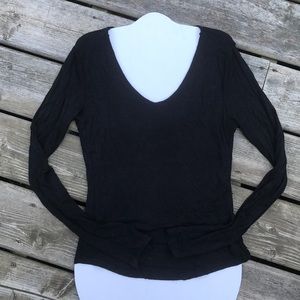 Active USA V Neck long sleeve Tee